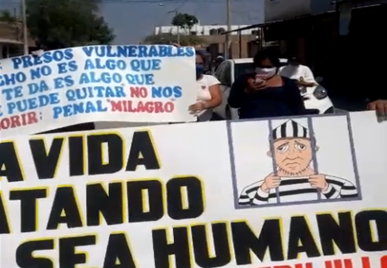 Plantón en el penal de el Milagro