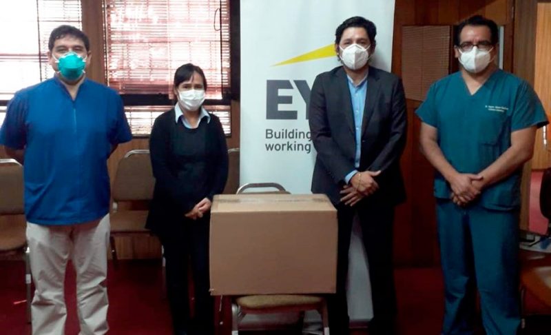 Hospital Regional Docente de Trujillo recibe donación de 500 mascarillas de EY Perú