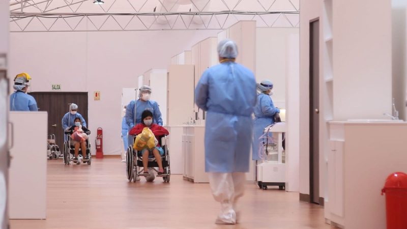 Hospital temporal solo atiende a 11 pacientes pese a tener 100 camas disponibles