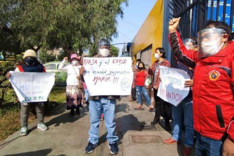 Mineros reclaman atención médica para sus compañeros contagiados por covid-19