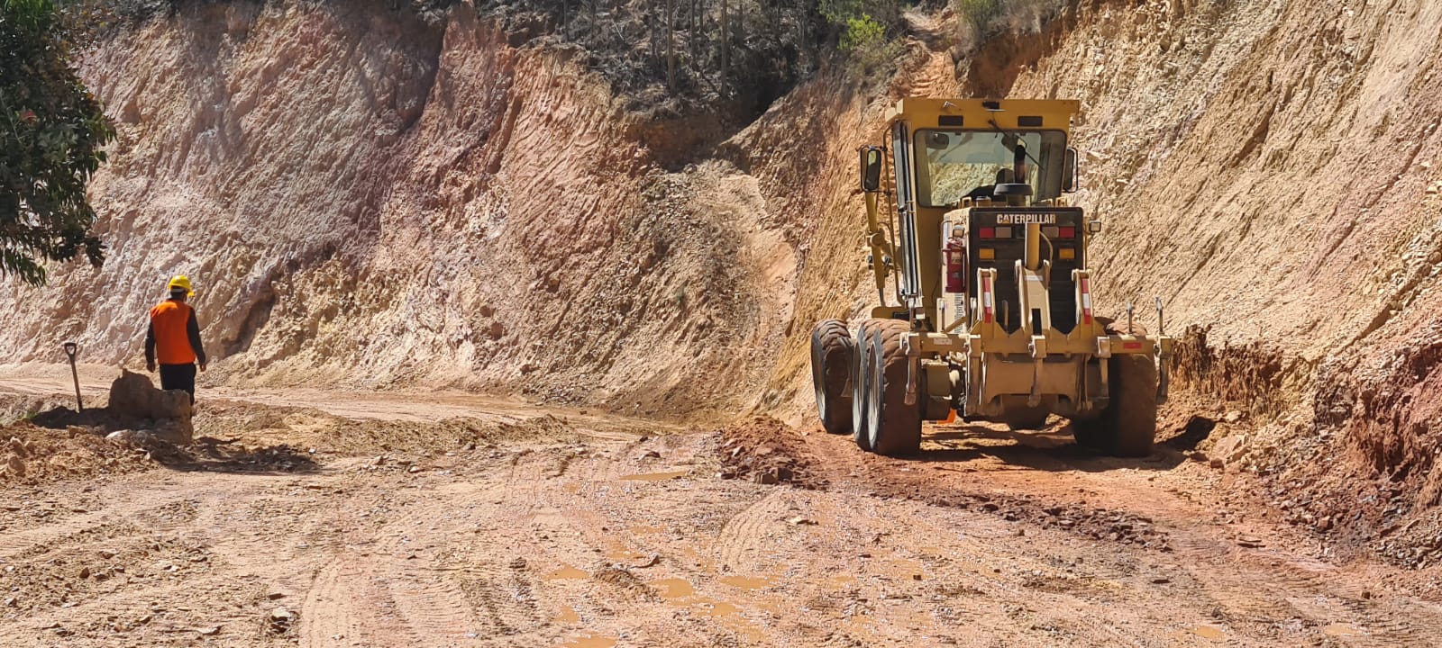 Reconstrucción de 22 kilómetros de vía vecinal beneficiará a 2,000 pobladores de Sanagorán, en Sánchez Carrión