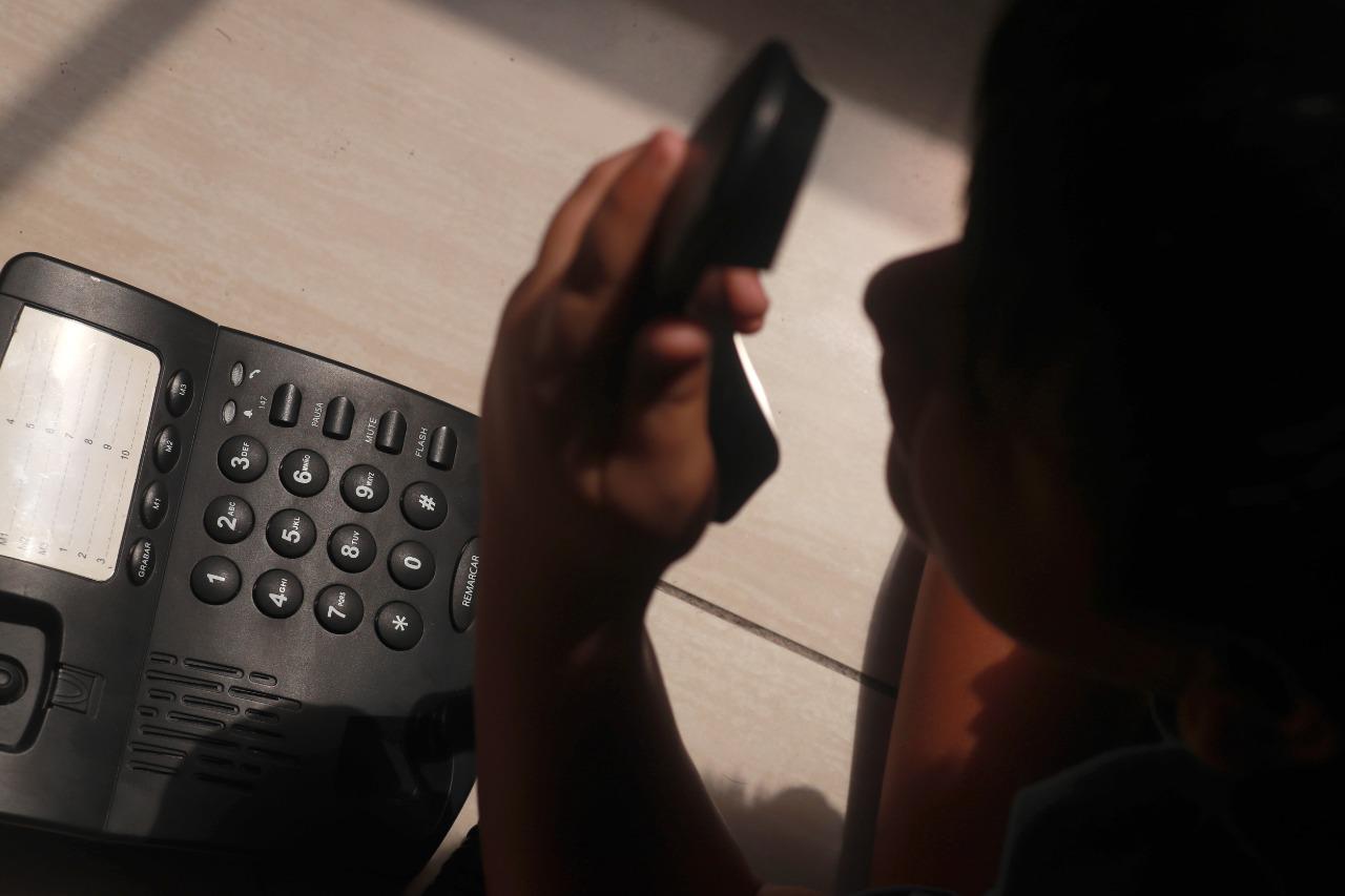 Suspenden 3 mil líneas telefónicas por llamadas falsas durante emergencia