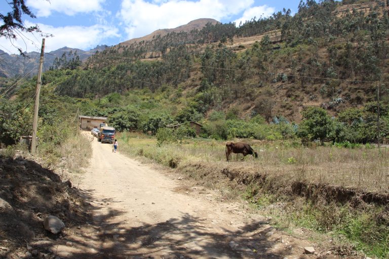 Reconstrucción de 32 kilómetros de camino vecinal beneficiará a más de 1,600 habitantes de Charat y Callancas, en Otuzco