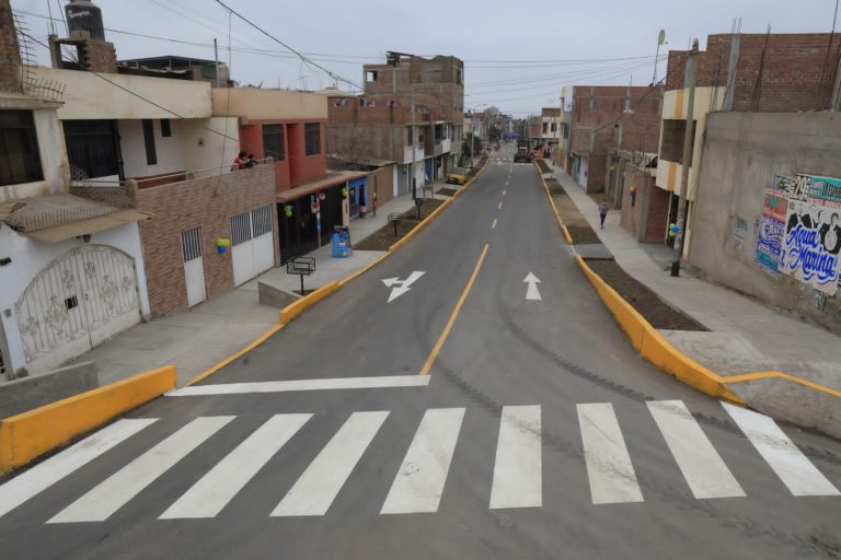 Mejoran vía de acceso a La Esperanza y Florencia de Mora en Urb. Alto Mochica