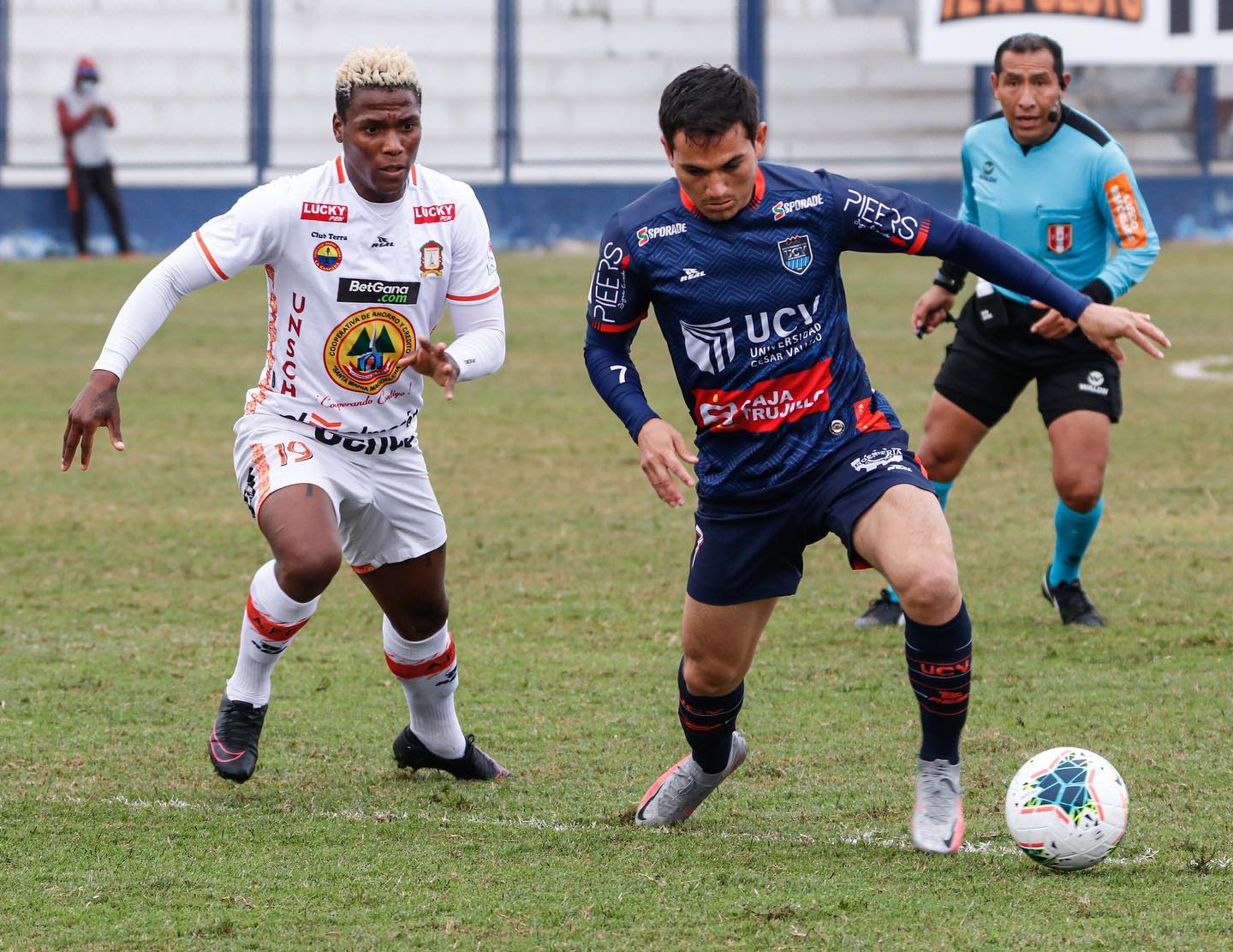 CON VERSOS Y POEMAS: LA UNIVERSIDAD CESAR VALLEJO DERROTÓ 2 – 1 ANTE AYACUCHO FC