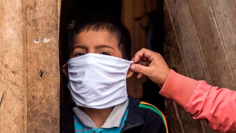 Perú sale del top 10 de países con más contagios de covid-19