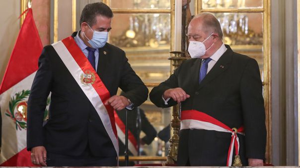 Hoy jura el nuevo gabinete de Merino