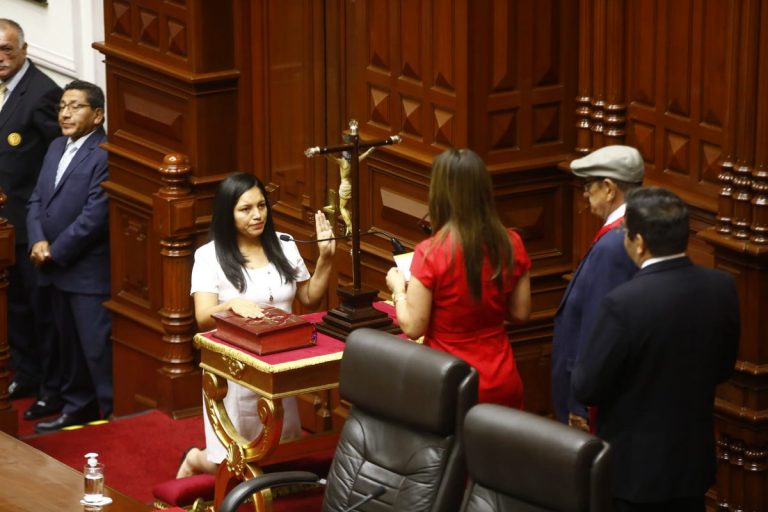 Nueva constitución es el nombre de una nueva bancada en el Congreso