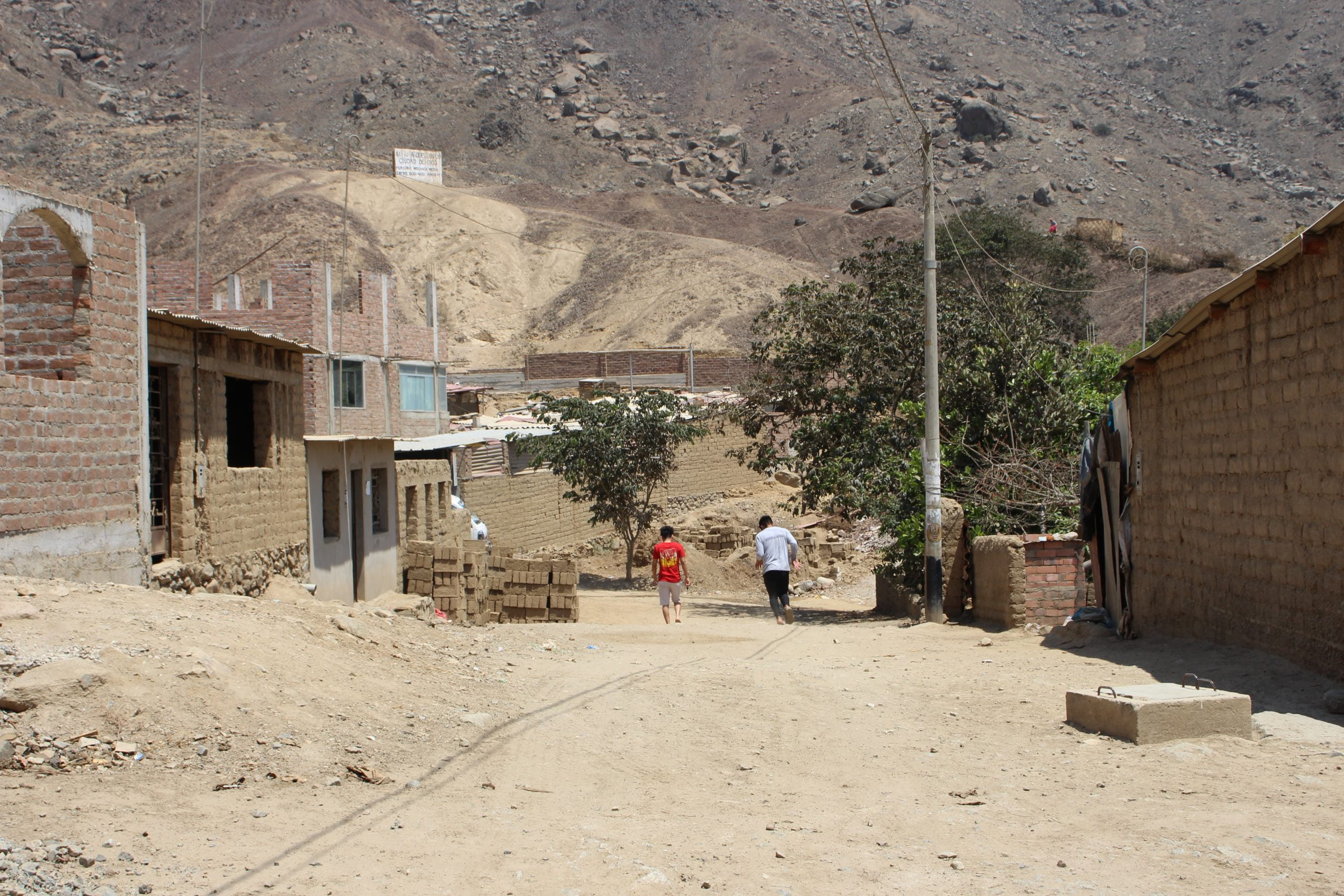 Reconstruyen camino que integrará a 1,500 personas a la actividad económica de Trujillo, La Libertad
