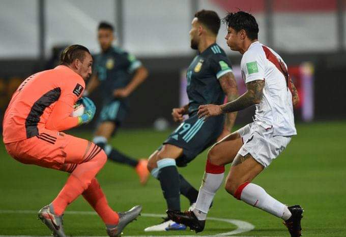 Una noche oscura: La selección Peruana cayó 0 – 2 ante Argentina por las clasificatorias Qatar 2020