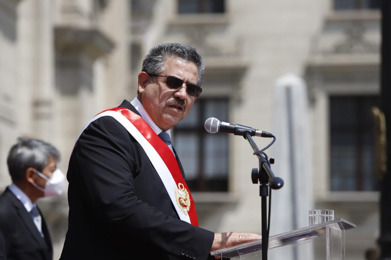 Congreso debe evaluar si le corresponde beneficios vitalicios a Manuel Merino