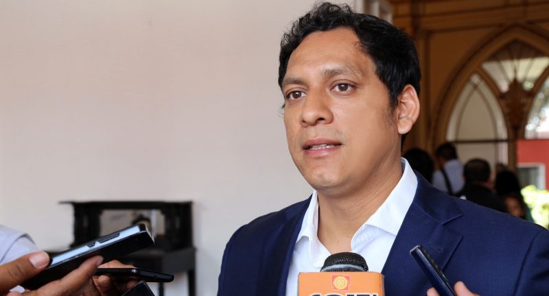 Luis Valdez será denunciado por presuntas irregularidades en venta de terrenos