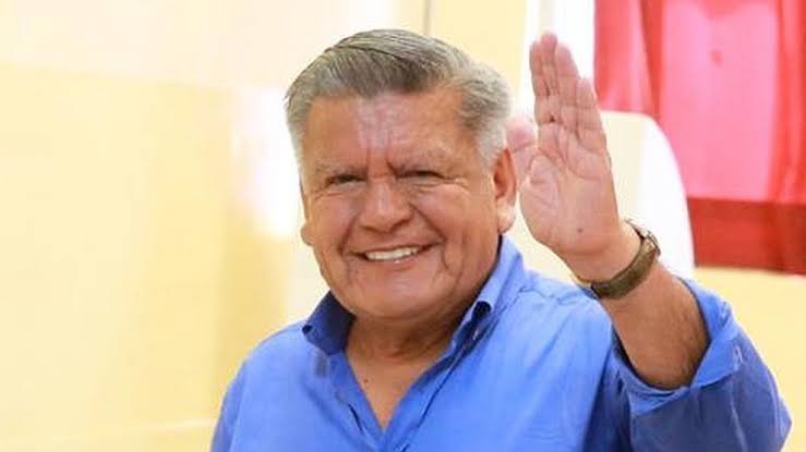 César Acuña no da la cara, pero envía comunicado: "Los hechos me están dando la razón"