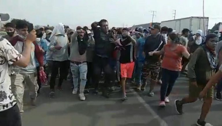 Paro agrario: manifestantes retienen a efectivo policial en Virú