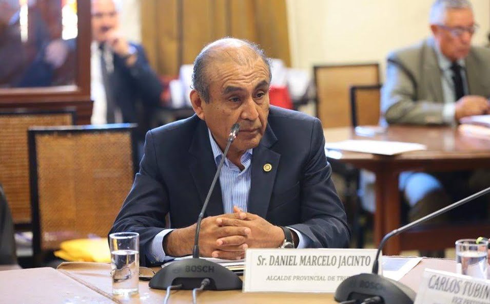 Concejo municipal suspende a Daniel Marcelo por contar con condena