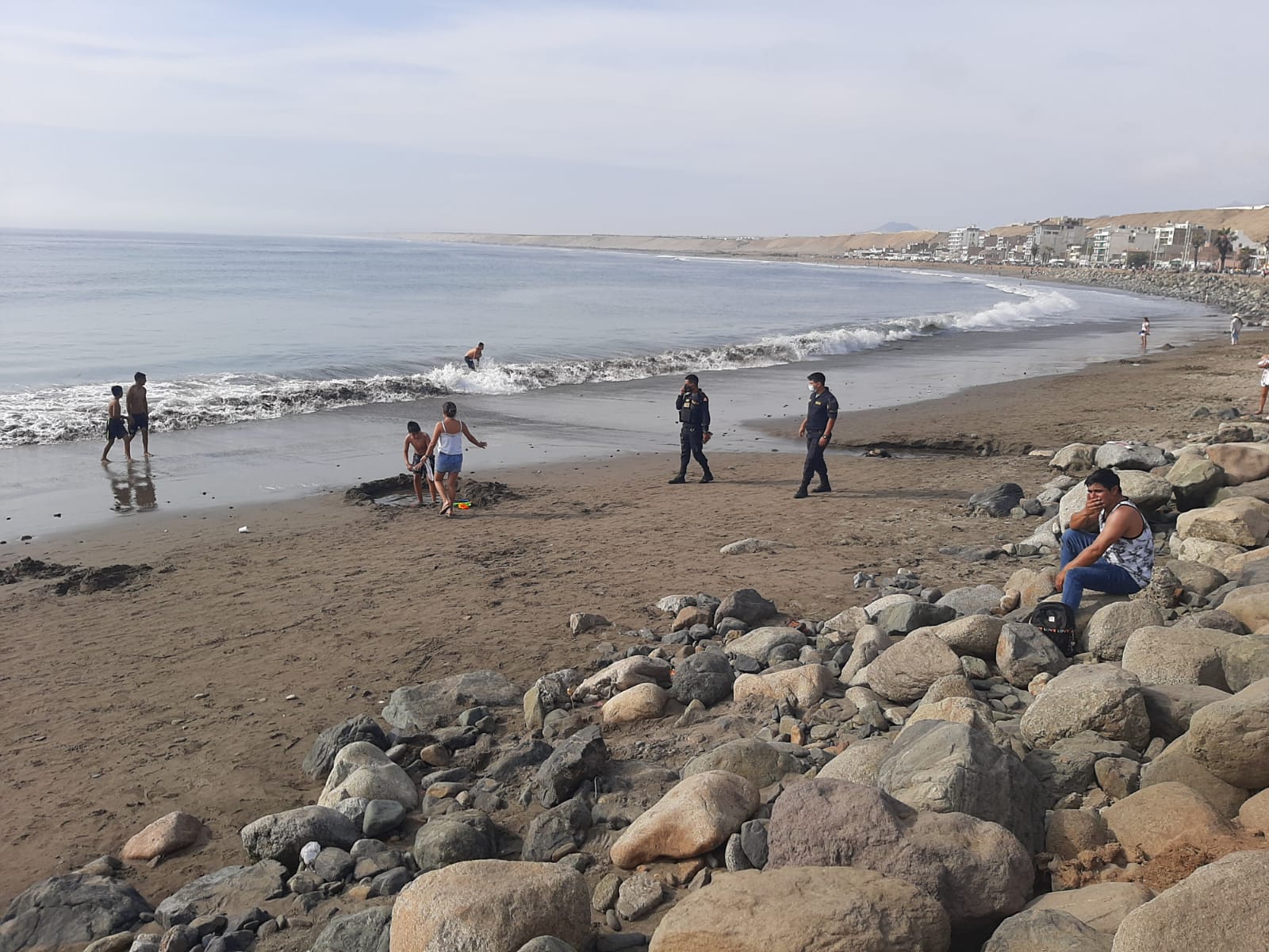 Covid-19: cierre de playas y demás medidas continuarán hasta el 17 de enero