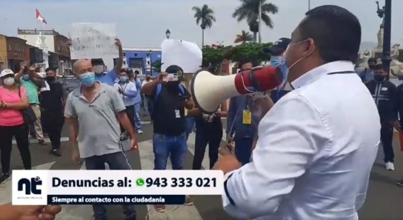 Taxistas protestan por alza de tarifas de gas en Trujillo