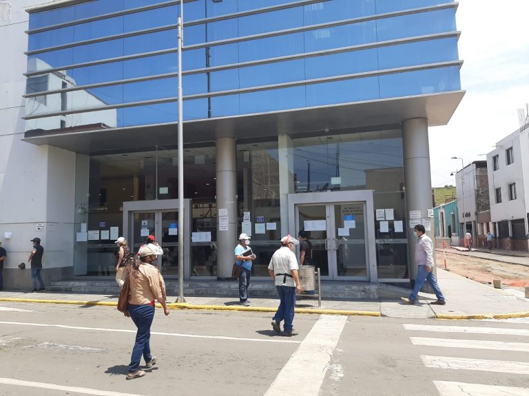 TRUJILLO: Banco de la Nación del centro histórico de Trujillo se encuentra cerrada por cuarentena hasta nuevo aviso.
