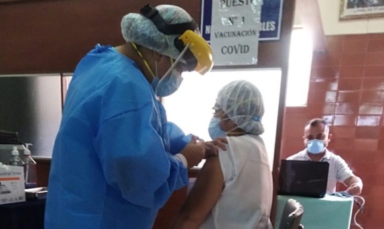 Trujillo: Inicia vacunación a personal de Salud del Hospital Belén de Trujillo