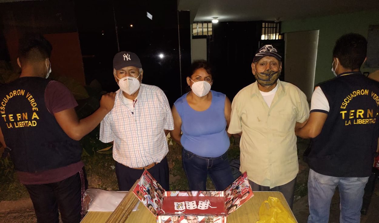 Trujillo: tres presuntos sujetos son acusados de timar a mujer con chapita ganadora