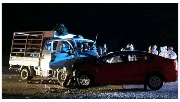 Estrepitoso choque entre camión y automóvil deja ocho heridos en Laredo