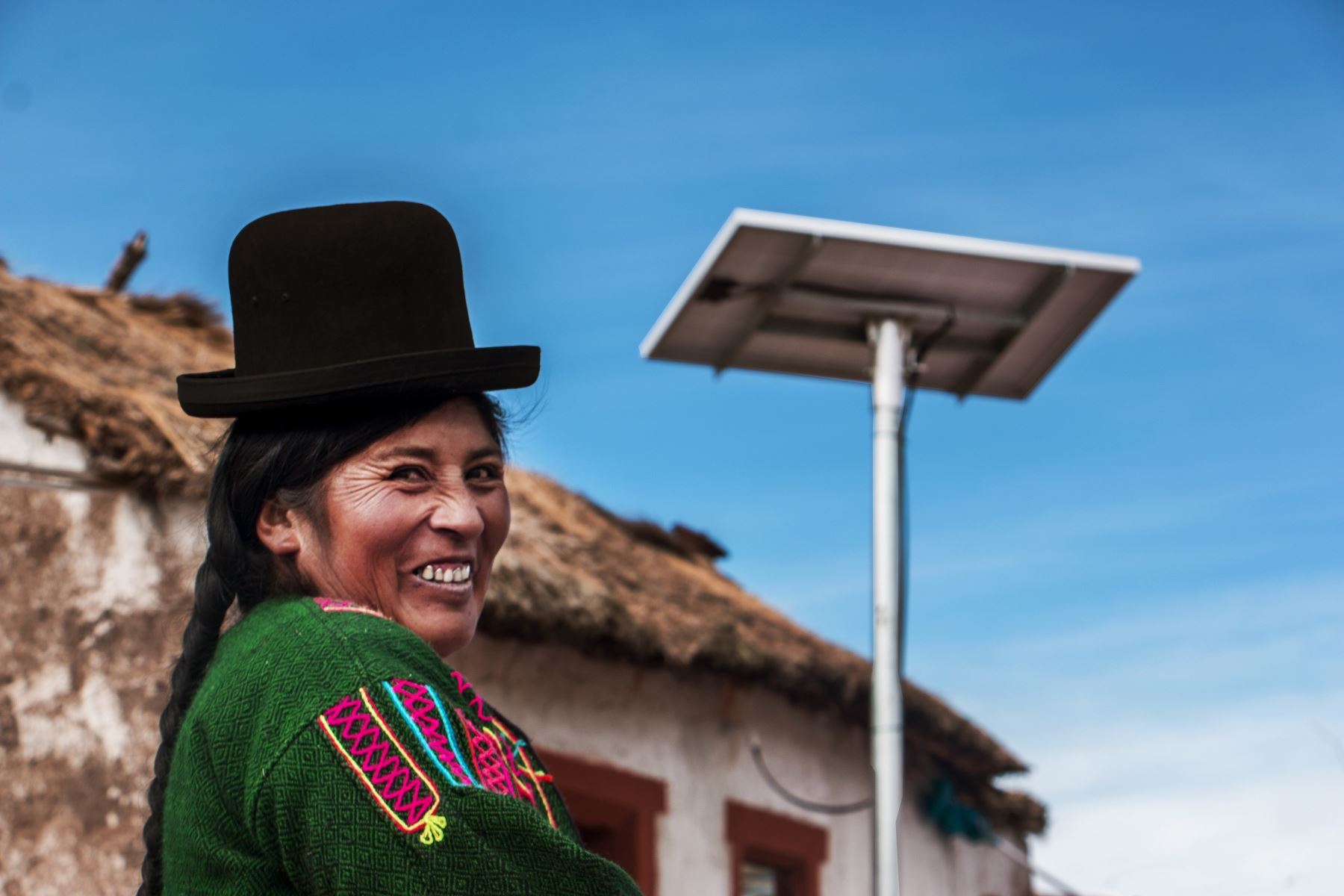 Medio millón de peruanos serían beneficiados  con paneles solares