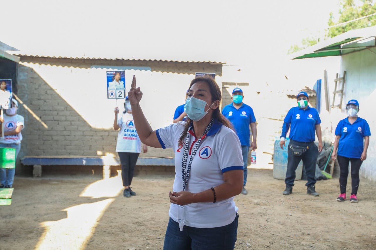 Magaly Ruíz: "Señor Guzmán, la pobreza no se estudia, se vive"