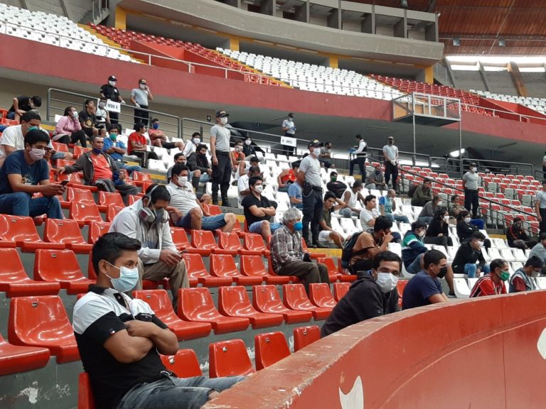 Los que no respeten las medidas en Semana Santa serán encerrados en el coliseo Gran Chimú
