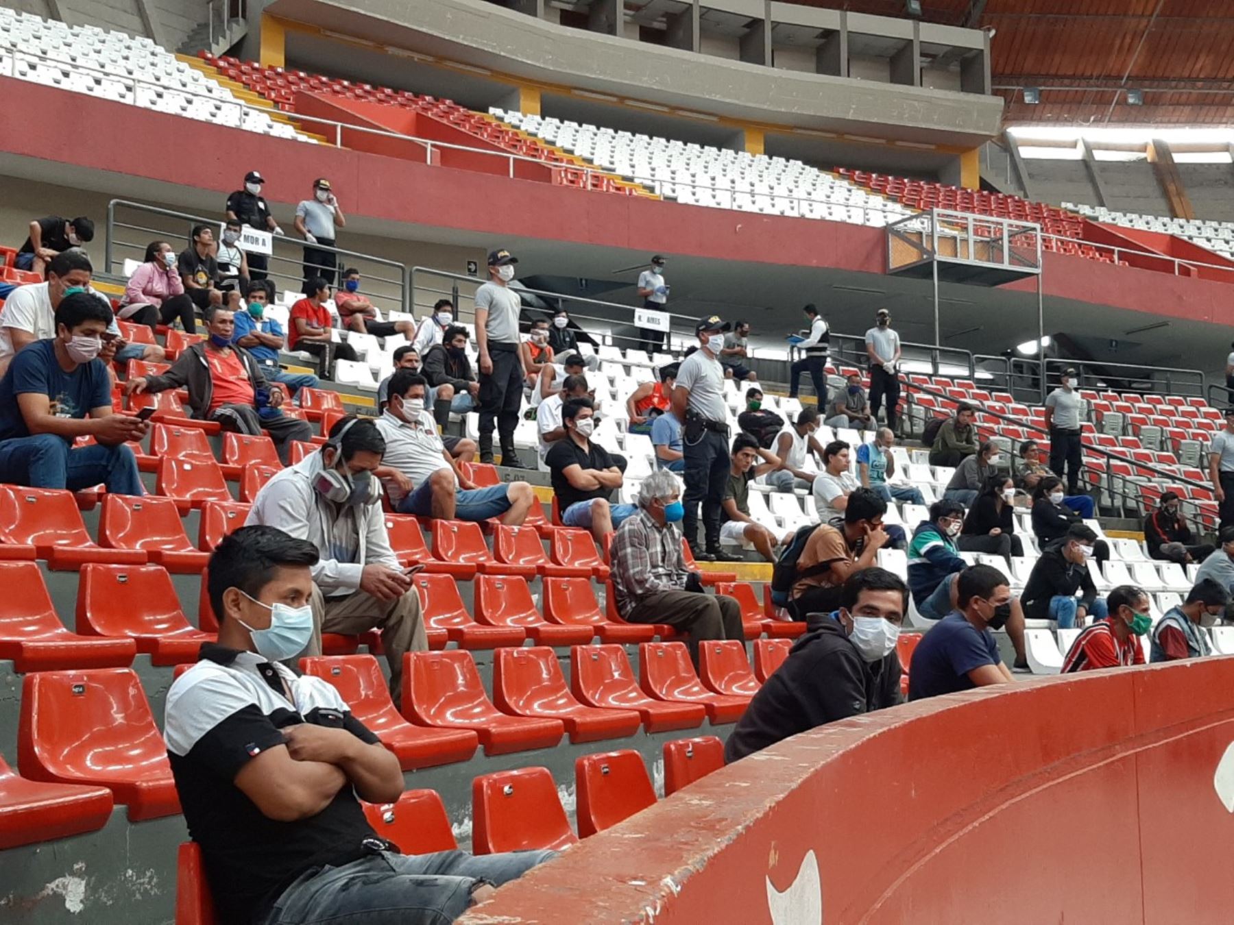 Los que no respeten las medidas en Semana Santa serán encerrados en el coliseo Gran Chimú