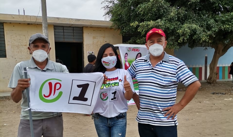 Candidata Eliana Pérez recoge problemáticas de agricultores del Valle Jequetepeque