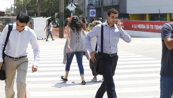 Aprueban una ley que permite a los trabajadores cesados mantener su ley de seguro de vida