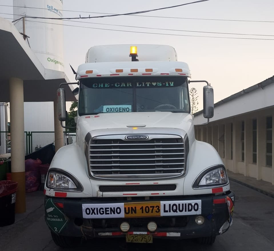 Gobierno pide a transportistas en paro permitir el paso a unidades que llevan oxígeno medicinal