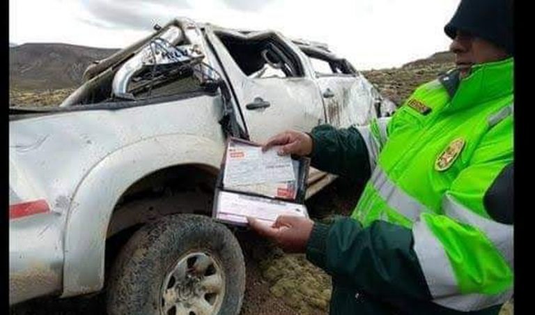 La Libertad: Volcadura de camioneta deja dos heridos en sector La Pata de Gallo