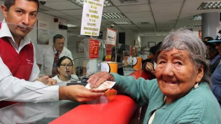 La Libertad: usuarios de pensión 65 ahora podrán cobrar su subvención por medio de terceras personas
