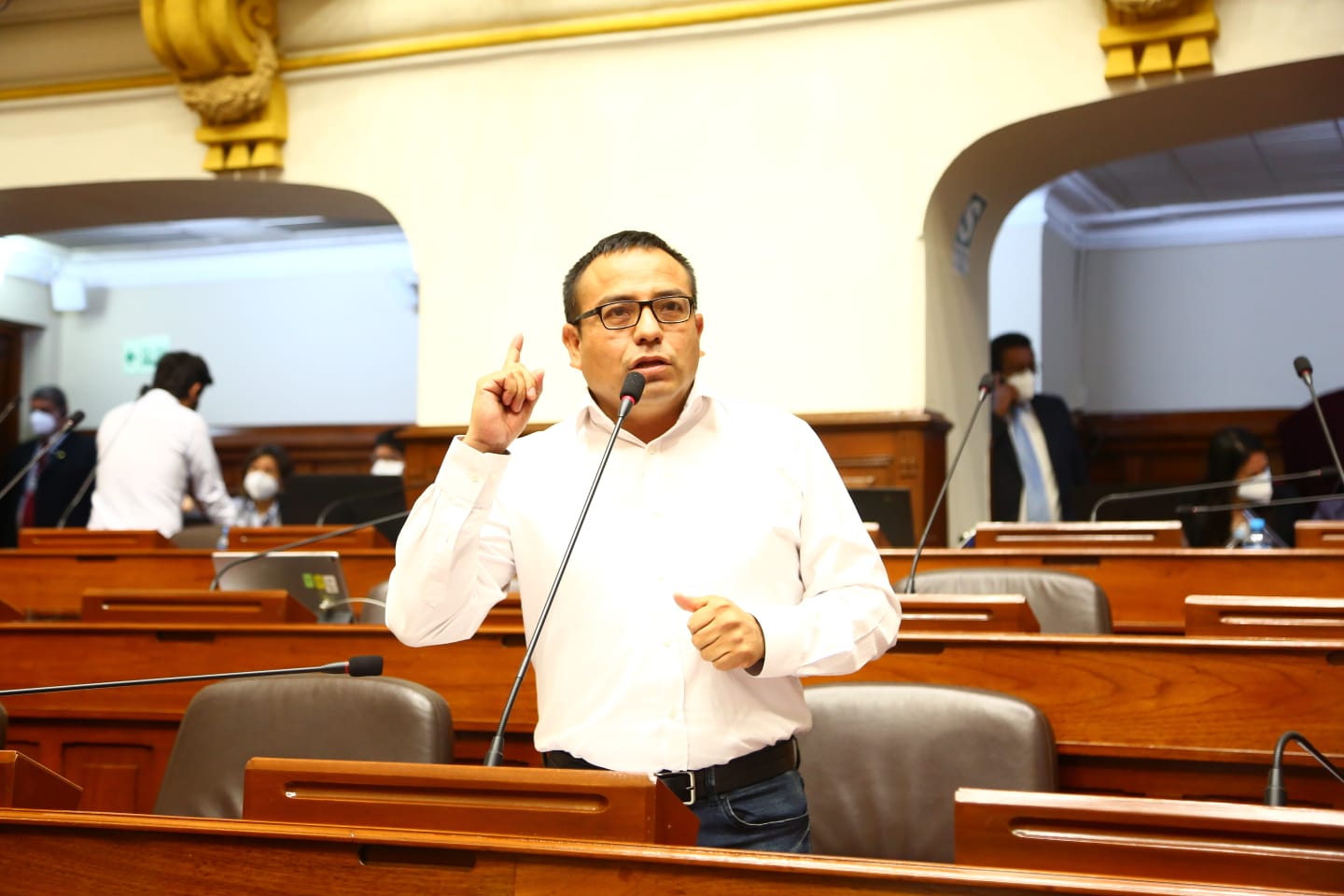 Lenin Bazán: "Hoy correspondía inhabilitar a un corrupto que deshonró al país"