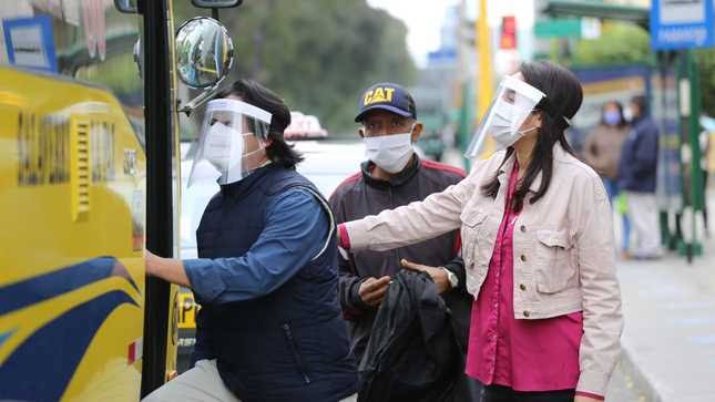 Virus del COVID-19 permanece suspendido en el aire en espacios sin ventilación