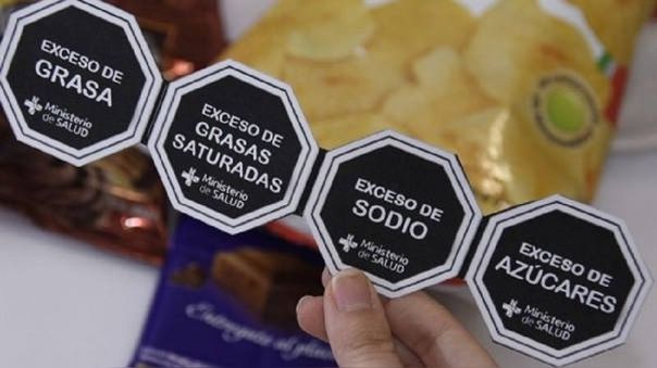 En junio vence el uso de octógonos adhesivos, ¿Qué pasará ahora con el etiquetado de productos?