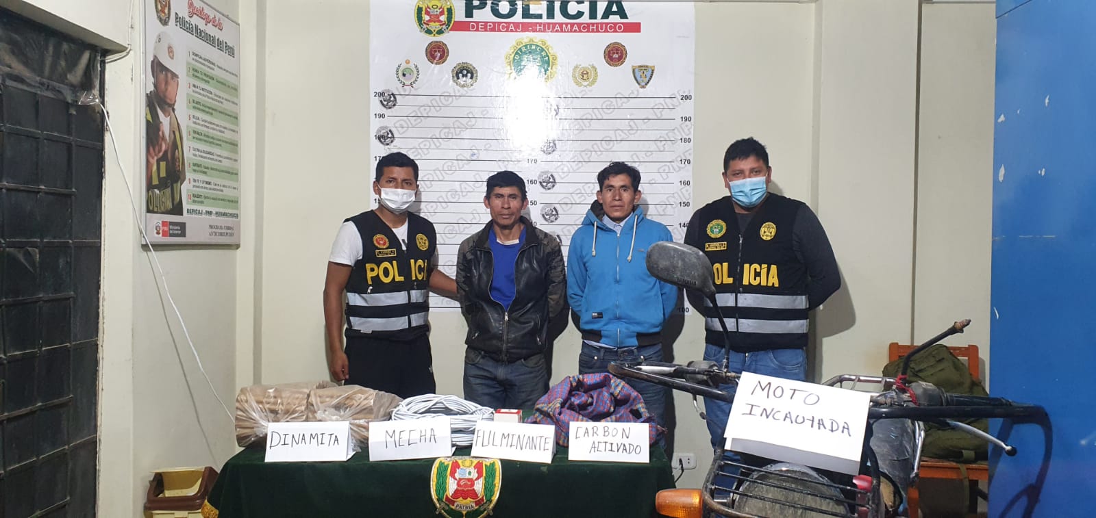 La Libertad: intervienen a dos sujetos con material explosivo