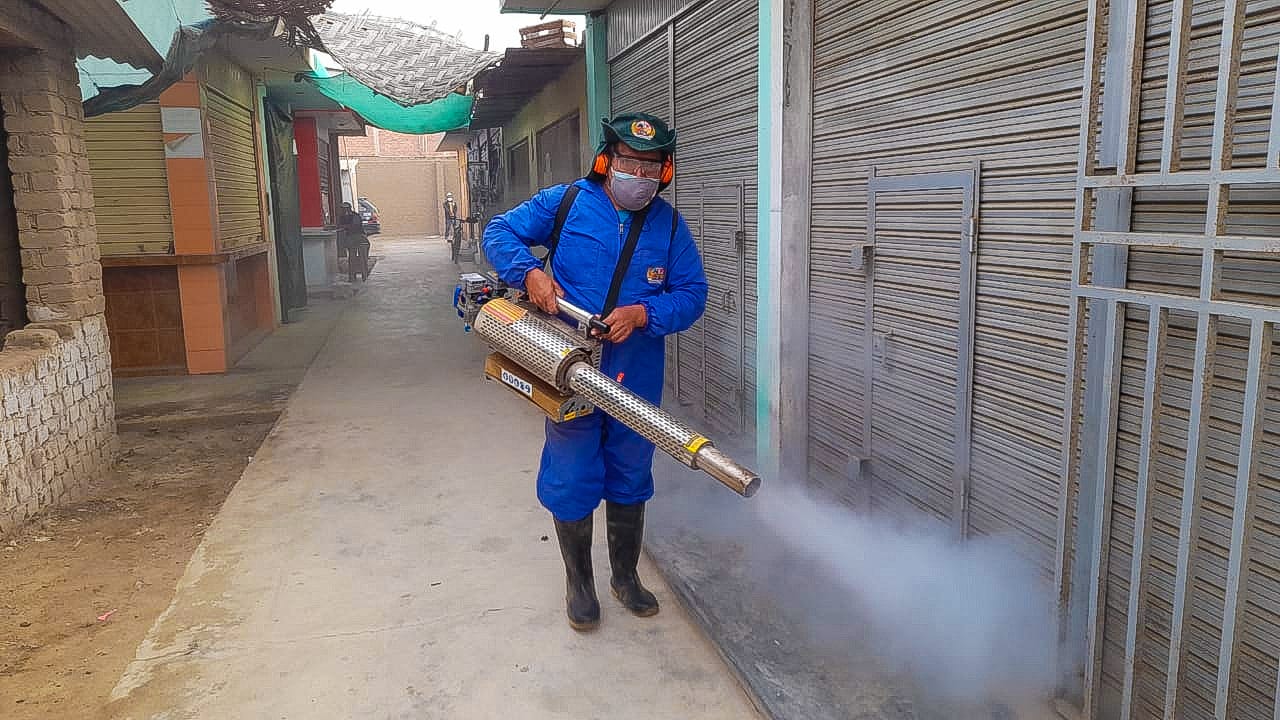 Huanchaco: desinfectan mercados para evitar contagios de covid-19  en el distrito