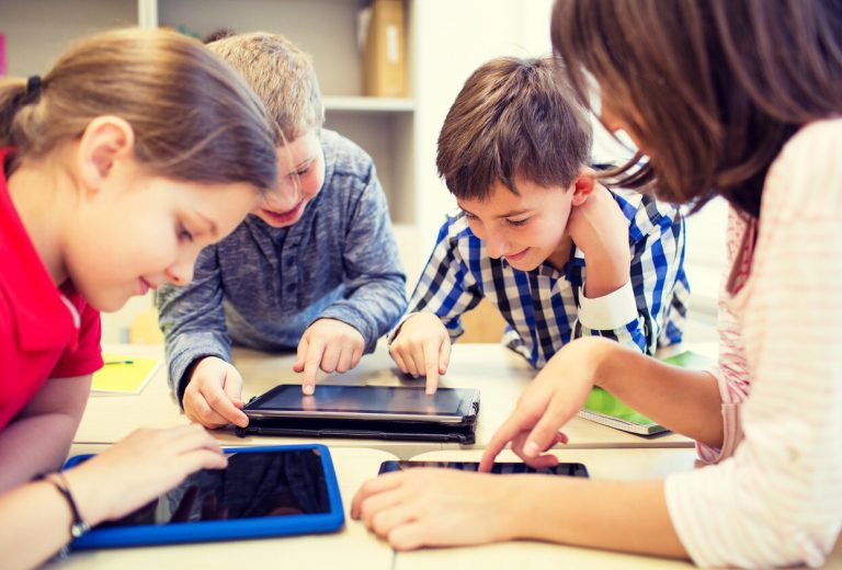 Es necesario preparar a los hijos para el futuro digital