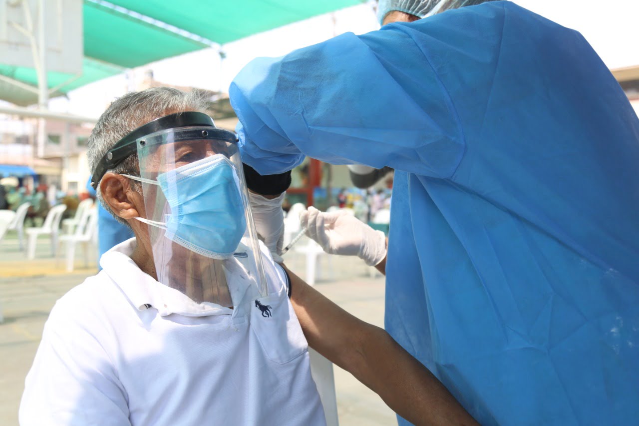 Trujillo: llegan más de 17 mil vacunas Pfizer para mayores de 80 años