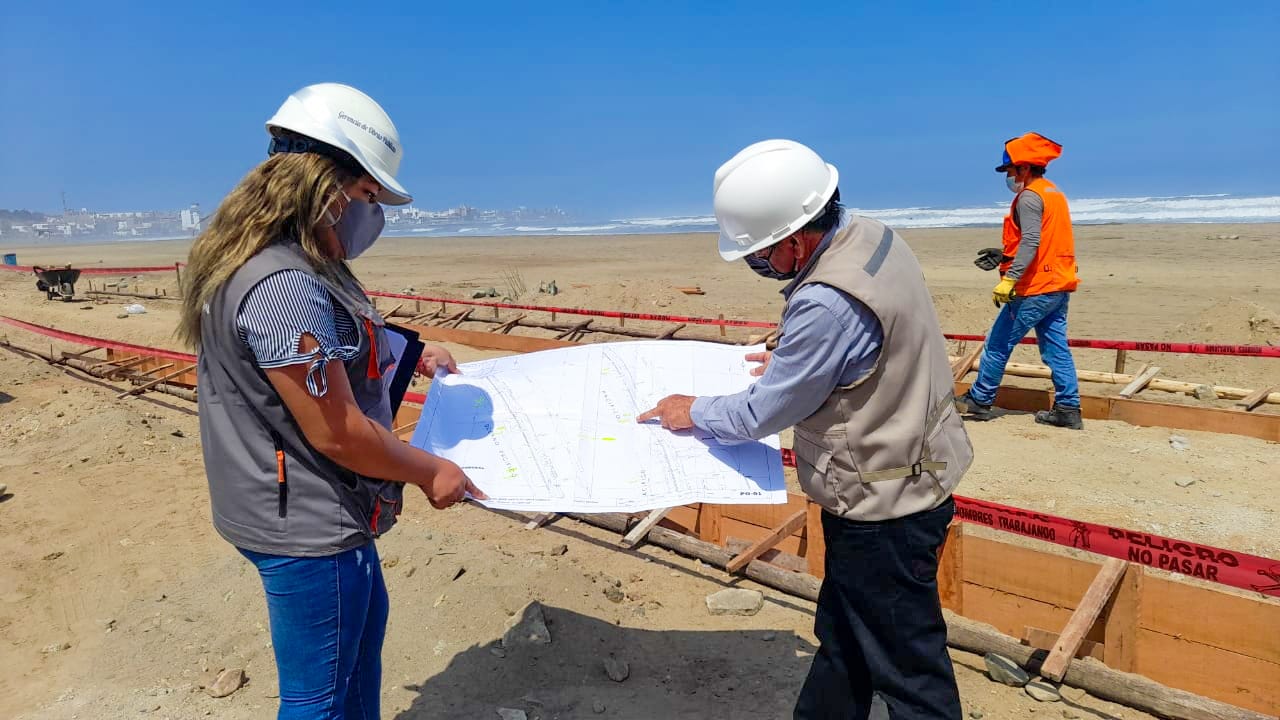 Comienzan reconstrucción de veredas en el balneario de Huanchaco
