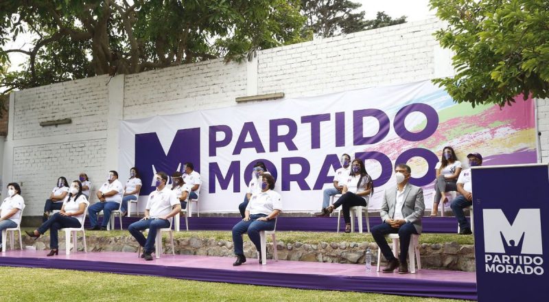Firman renuncia masiva del Partido Morado