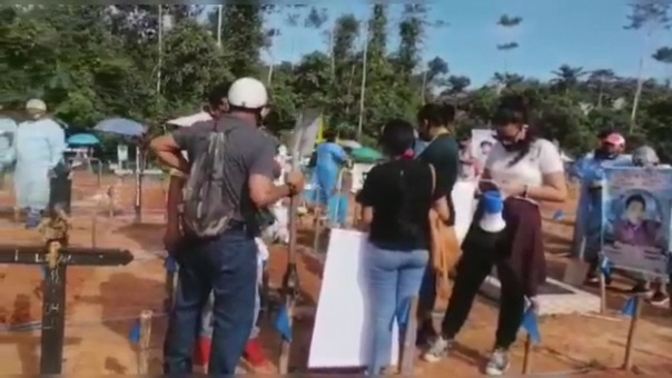 Loreto: Ciudadanos protestan la exhumación de cuerpos de víctimas de COVID-19