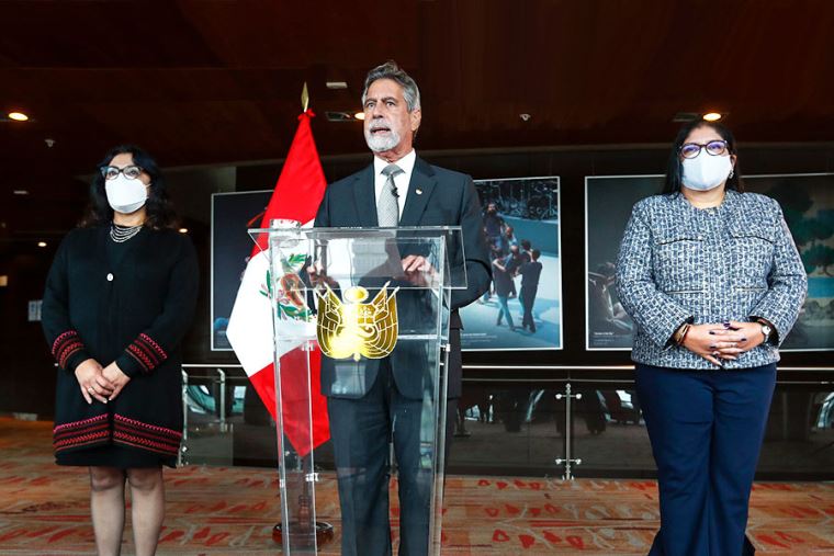 Presidente Sagasti: "En democracia, las Fuerzas Armadas no son deliberantes"