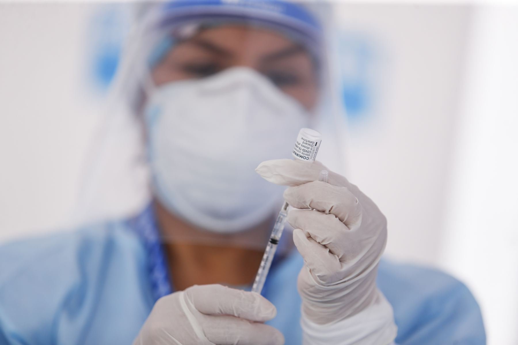 Arribarán 496,000 dosis de la vacuna Pfizer al Perú el 17 de Junio