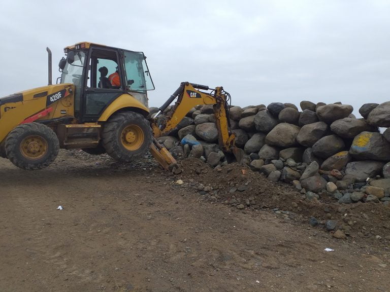Víctor Larco: continúan con limpieza y próximo mantenimiento del enrocado en las playas de Buenos Aires