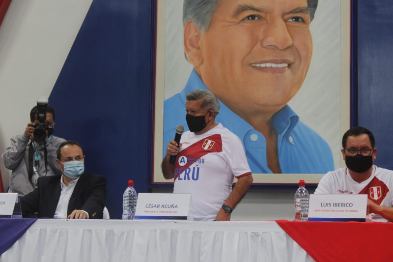 César Acuña: no es populismo darle trabajo a la gente