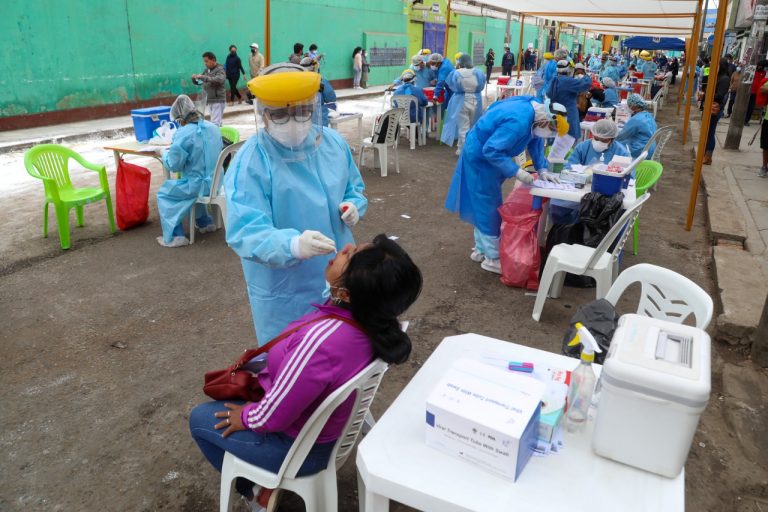 Trujillo: municipalidad aplicará 8 000 pruebas de descarte de COVID-19 en los mercados