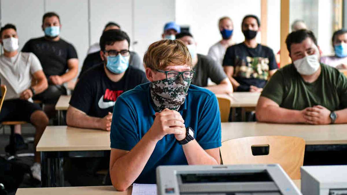 Exalumnos de 85 colegios de La Libertad podrán acceder a becas para estudiar carreras del futuro